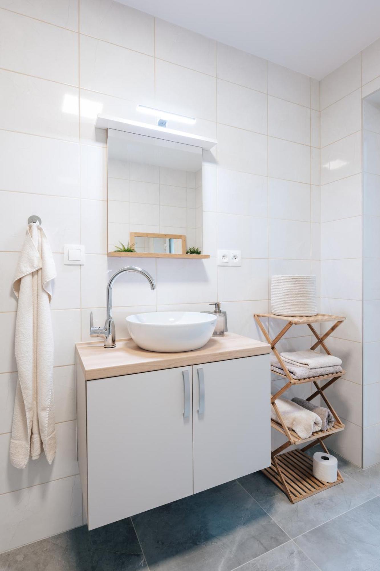 Apartman U Sklepu Sardice Екстериор снимка